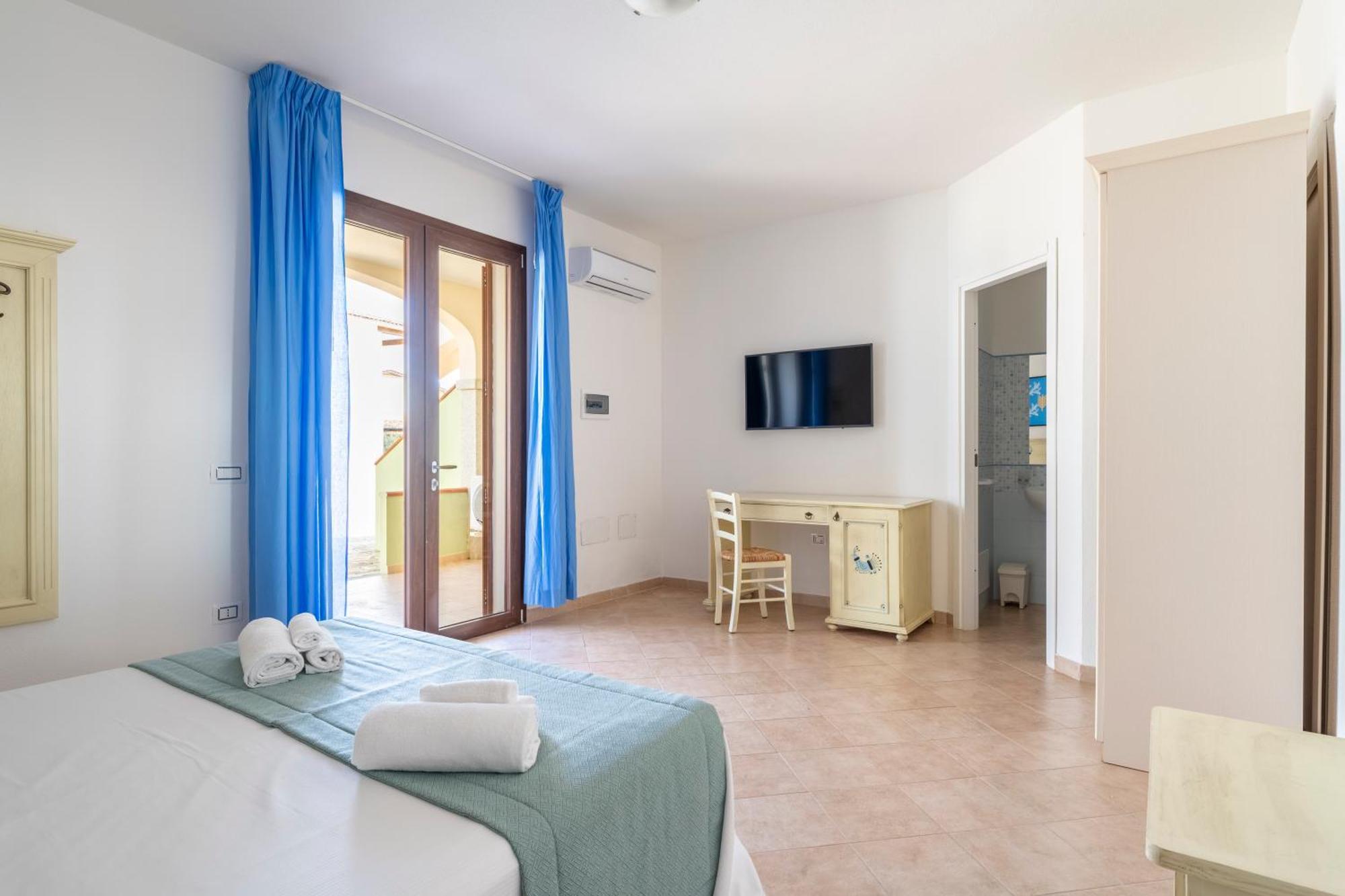Mimose Beach Village Badesi Zewnętrze zdjęcie